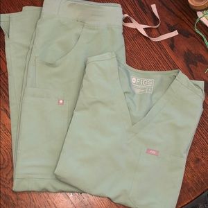 ON HOLD FIGS Scrub Set (Size L, Jade Green)